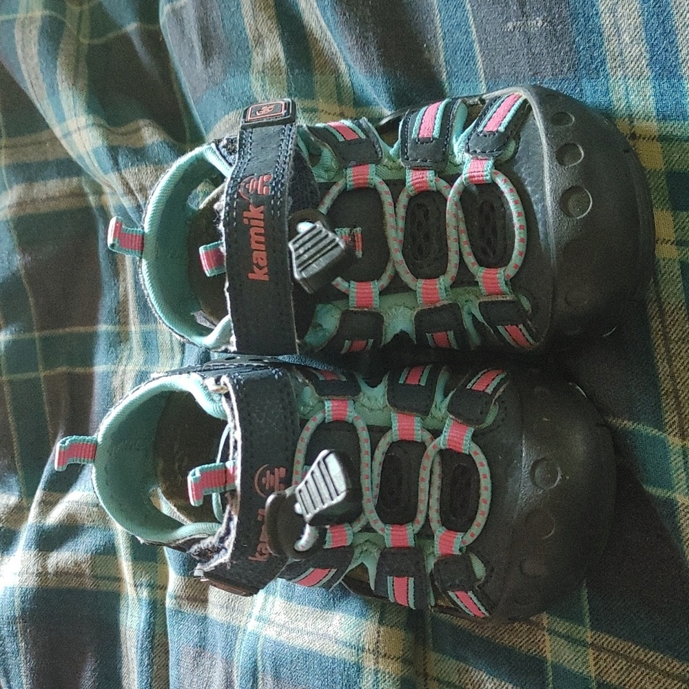 Size 8 Kamik sandals